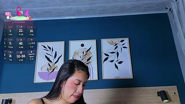 Snapshot of SarahMiler_ chatting on 11-18-25, 07:51 SarahMiler online show from 11-18-25, 07:51