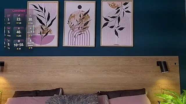 Snapshot of SarahMiler_ chatting on 11-28-25, 10:12 SarahMiler online show from 11-28-25, 10:12