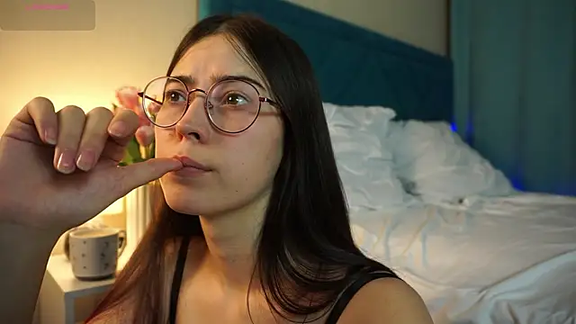 ywixos online show from 11-04-25, 02:49