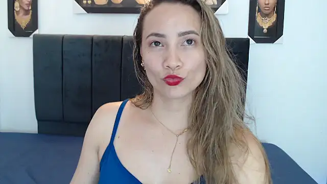 Snapshot of cieloDal chatting on 09-19-25, 05:09 cieloDal online show from 09-19-25, 05:09