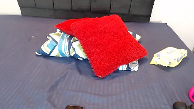 Snapshot of cieloDal chatting on 09-27-25, 05:12 cieloDal online show from 09-27-25, 05:12