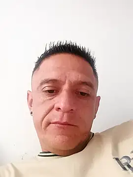 Snapshot of leon8013A chatting on 03-16-26, 07:07 leon8013A online show from 03-16-26, 07:07