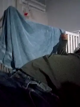 Snapshot of 1234locos chatting on 10-15-25, 04:01 1234locos online show from 10-15-25, 04:01