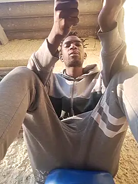 Snapshot of BBC_RILEYG chatting on 10-25-25, 04:20 BBC RILEYG online show from 10-25-25, 04:20