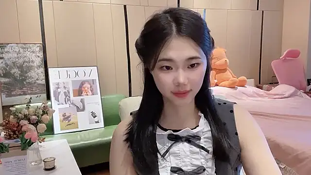 suki-1 online show from 10-09-25, 07:50