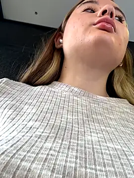 StephanieMur online show from 09-12-25, 04:56