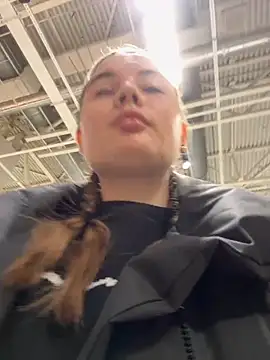 StephanieMur online show from 09-30-25, 04:50