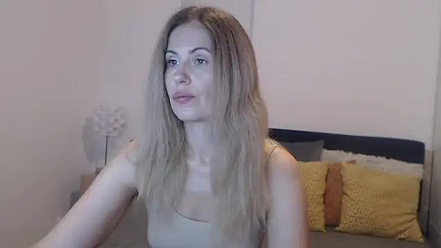 Snapshot of Lika_Soul chatting on 07-19-26, 04:22 Lika Soul online show from 07-19-26, 04:22