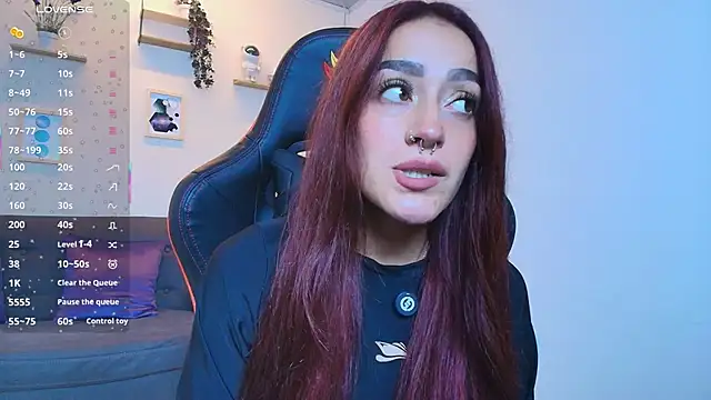 ViolethRosse online show from 10-24-25, 05:09