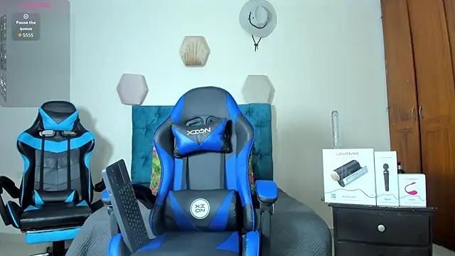 Snapshot of _taylor_black chatting on 09-22-25, 11:40  taylor black online show from 09-22-25, 11:40