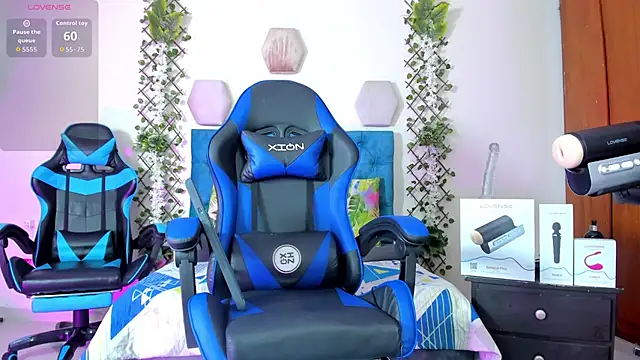 Snapshot of _taylor_black chatting on 09-30-25, 12:15  taylor black online show from 09-30-25, 12:15