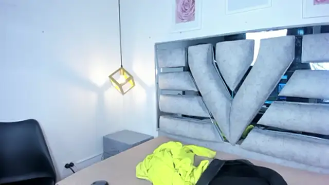 lianfox  online show from 04-09-26, 12:21