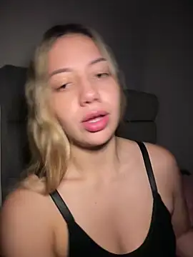 MissCat  online show from 12-14-25, 02:28