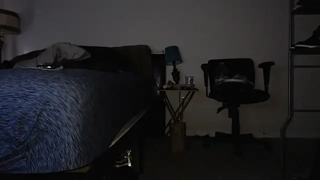 Snapshot of The1BBC chatting on 09-10-25, 08:20 The1BBC online show from 09-10-25, 08:20