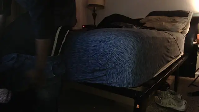 Snapshot of The1BBC chatting on 11-21-25, 04:05 The1BBC online show from 11-21-25, 04:05