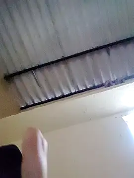 Snapshot of La_Cosita_69 chatting on 10-16-25, 12:17 La Cosita 69 online show from 10-16-25, 12:17