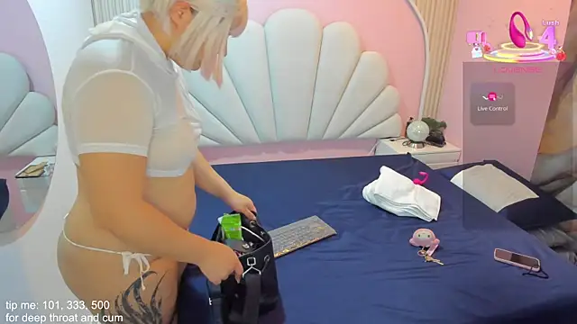 hinata dolly online show from 11-29-25, 11:13