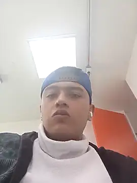 Snapshot of Lee_priest chatting on 12-17-25, 03:18 Lee priest online show from 12-17-25, 03:18