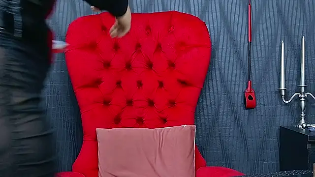 Snapshot of MistressDora chatting on 05-06-26, 06:08 MistressDora online show from 05-06-26, 06:08