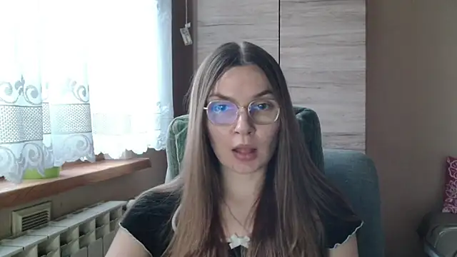 LooveELLYx online show from 12-21-25, 07:26