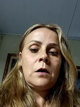 Snapshot of trepadorgalhudo chatting on 11-18-25, 07:35 trepadorgalhudo online show from 11-18-25, 07:35