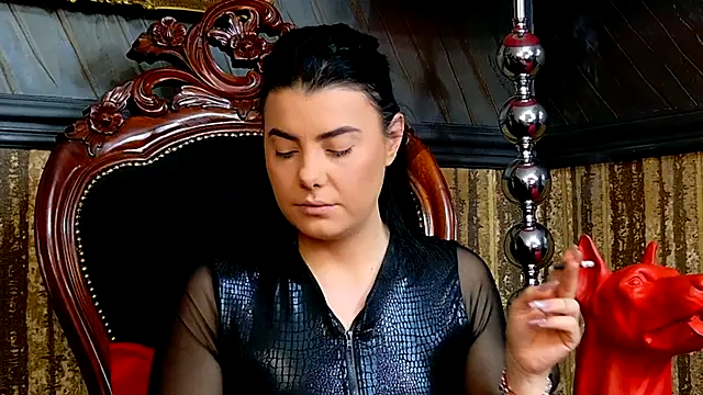 Snapshot of MistressEly chatting on 11-09-25, 12:25 MistressEly online show from 11-09-25, 12:25