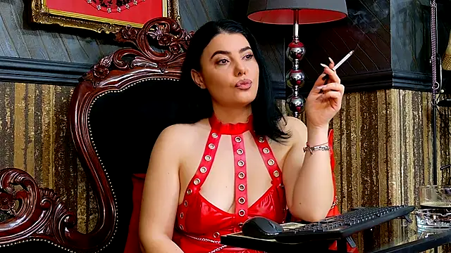 Snapshot of MistressEly chatting on 12-14-25, 01:05 MistressEly online show from 12-14-25, 01:05