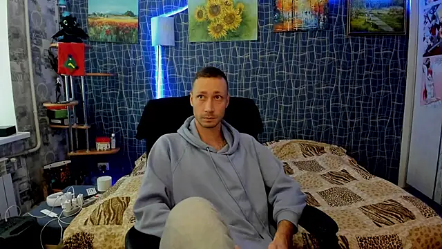 Snapshot of CuteBoy228 chatting on 01-09-26, 10:29 CuteBoy228 online show from 01-09-26, 10:29