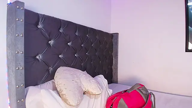 GraceWallace  online show from 09-14-25, 05:01