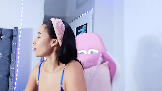 GraceWallace  online show from 03-25-26, 03:01