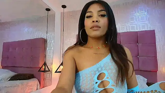 LexieBloom online show from 11-25-25, 04:01