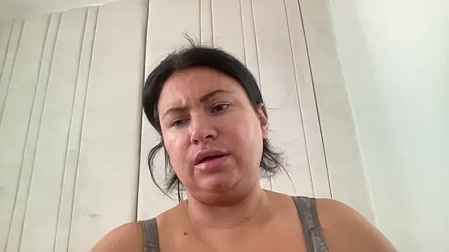 Snapshot of Desire-XOXOX chatting on 10-09-25, 11:19 Desire-XOXOX online show from 10-09-25, 11:19