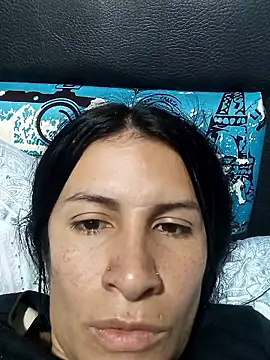 Snapshot of karinnahotdirty chatting on 12-17-25, 10:05 karinnahotdirty online show from 12-17-25, 10:05