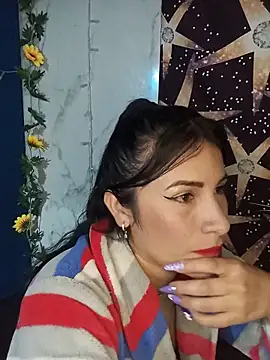 Snapshot of karinnahotdirty chatting on 05-14-26, 09:10 karinnahotdirty online show from 05-14-26, 09:10