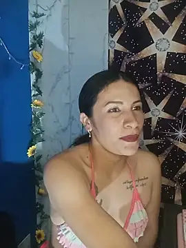 Snapshot of karinnahotdirty chatting on 05-20-26, 09:10 karinnahotdirty online show from 05-20-26, 09:10