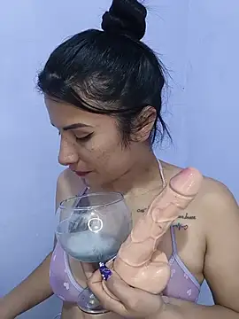 Snapshot of karinnahotdirty chatting on 05-22-26, 11:21 karinnahotdirty online show from 05-22-26, 11:21