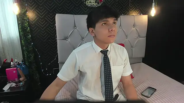 Thiago Kozak online show from 11-26-25, 01:56