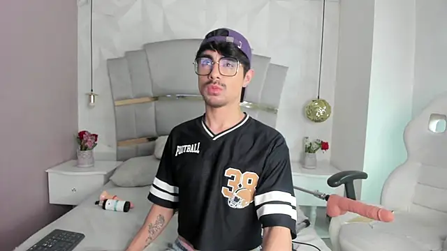 BryCams3 online show from 09-12-25, 12:33