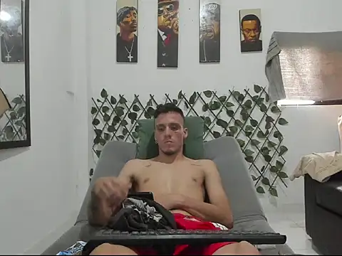 Latins Boss online show from 04-05-26, 08:28