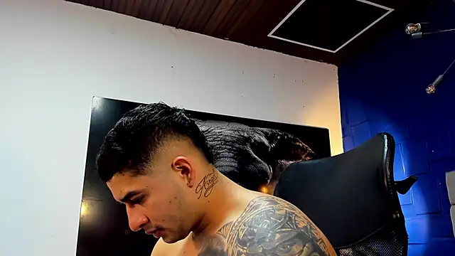 king falconer online show from 11-19-25, 01:16