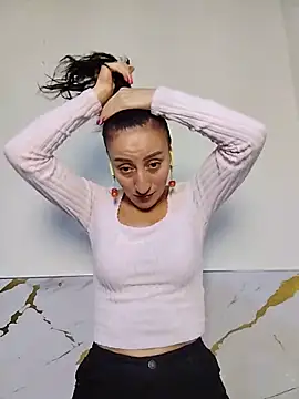 Oriana111 online show from 05-17-26, 01:36