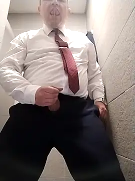 BigCristh79 online show from 11-08-25, 09:13