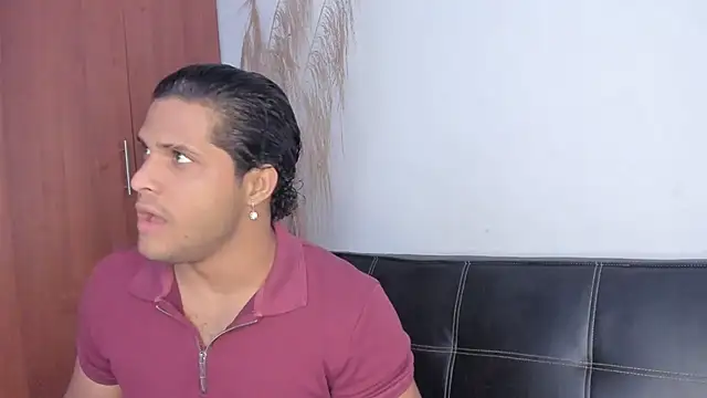 Snapshot of Evansdark1 chatting on 12-13-25, 09:42 Evansdark1 online show from 12-13-25, 09:42