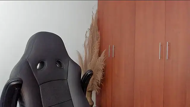 Evansdark1 online show from 04-05-26, 10:18