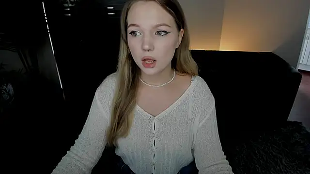 MariaRobinsone online show from 10-16-25, 04:57