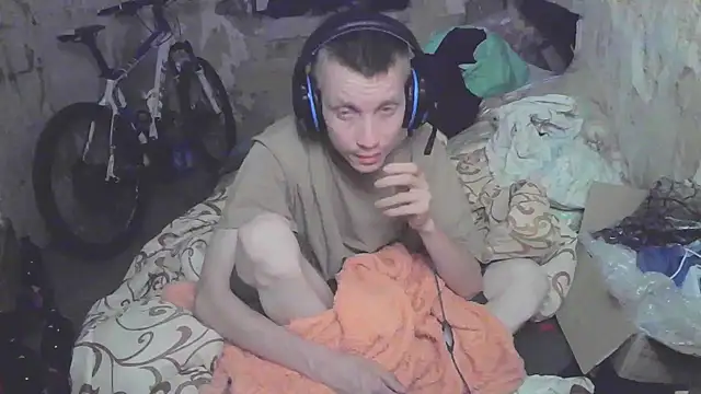 Snapshot of makarov1993 chatting on 09-17-25, 06:59 makarov1993 online show from 09-17-25, 06:59