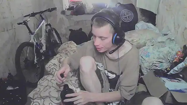 Snapshot of makarov1993 chatting on 09-20-25, 12:06 makarov1993 online show from 09-20-25, 12:06