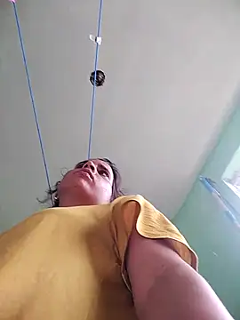 Snapshot of JHILMIL chatting on 09-10-25, 04:23 JHILMIL online show from 09-10-25, 04:23