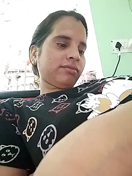 Snapshot of JHILMIL chatting on 09-12-25, 05:18 JHILMIL online show from 09-12-25, 05:18