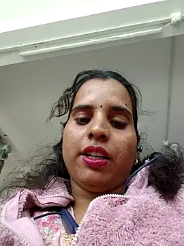 Snapshot of JHILMIL chatting on 11-14-25, 08:13 JHILMIL online show from 11-14-25, 08:13